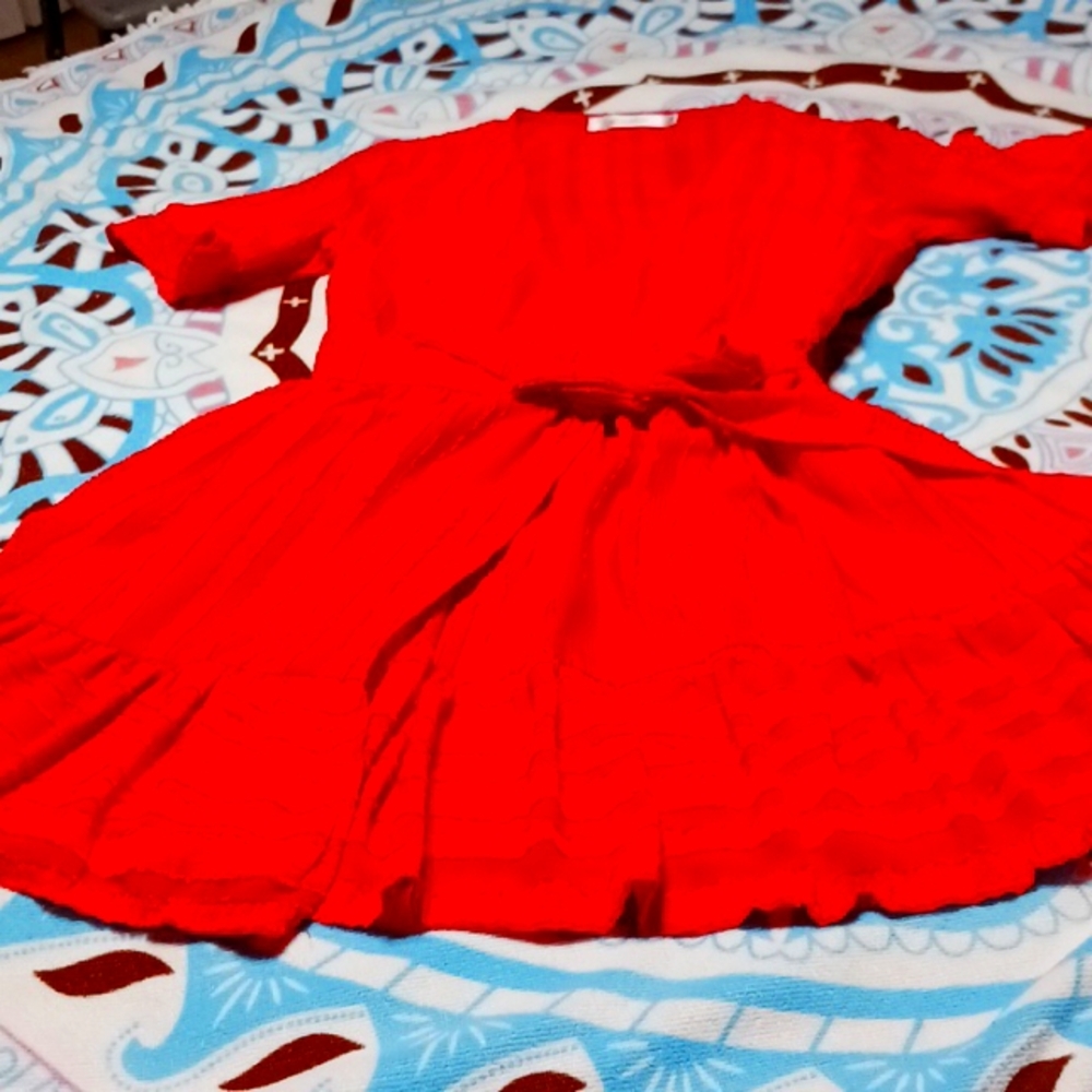 BEAUTIFUL HELLO MOLLY  MINI DRESS SLEEVES. COLOR RED, SIZE SMALL